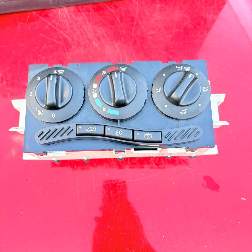 1688300485 Mercedes Benz A Class Climate Temperature Switch Panel