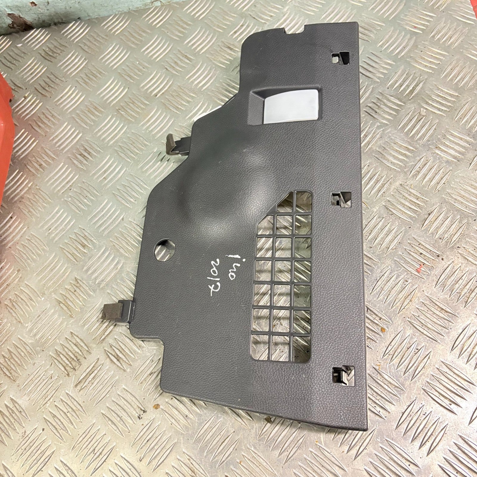 HYUNDAI i40 2011-2017 Lower Dashboard Panel
