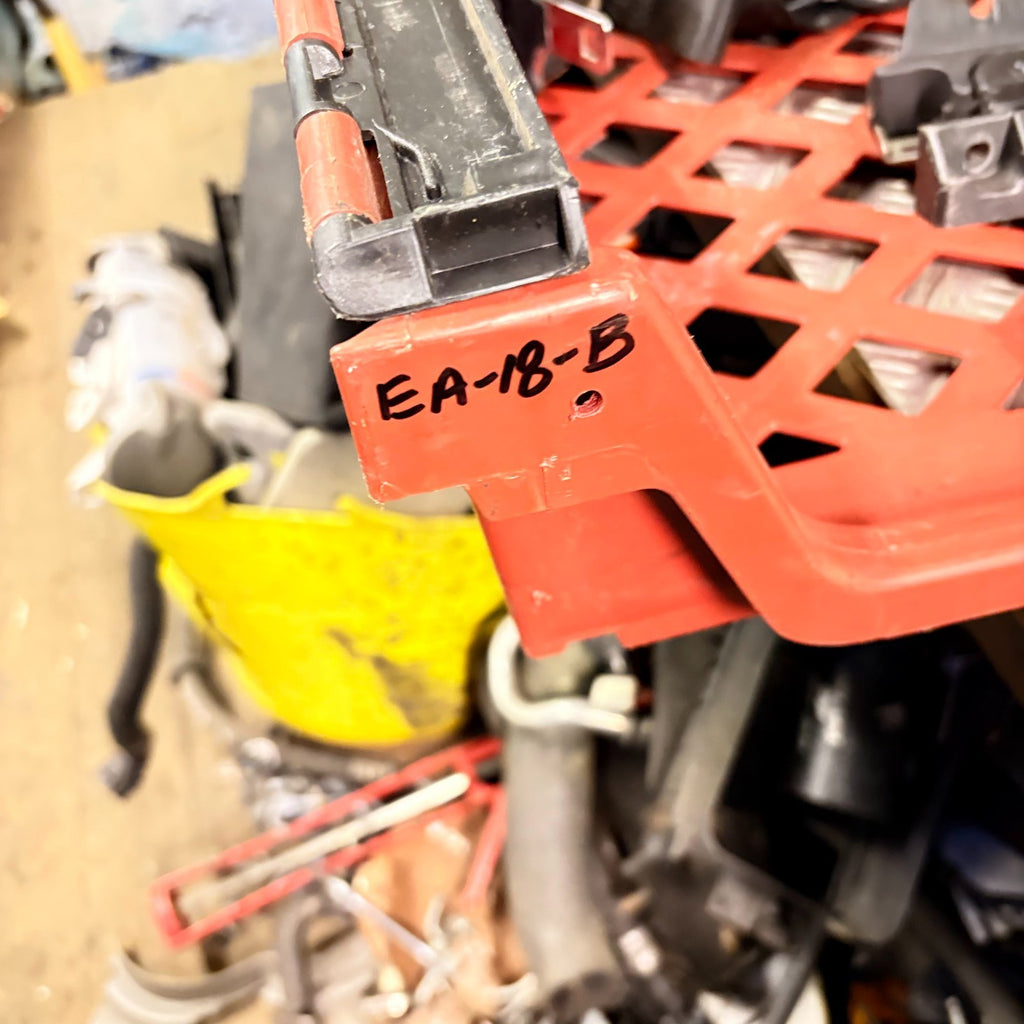 2004 LEXUS IS200. BOOT LID TAILGATE LOCK LATCH