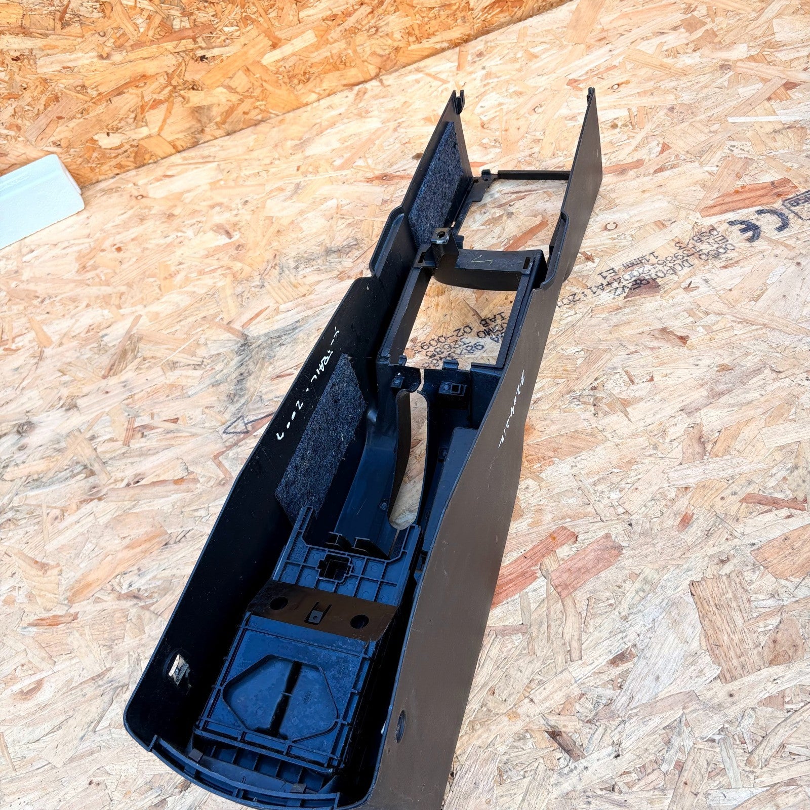 Centre Console trim for Nissan X-Trail 2007