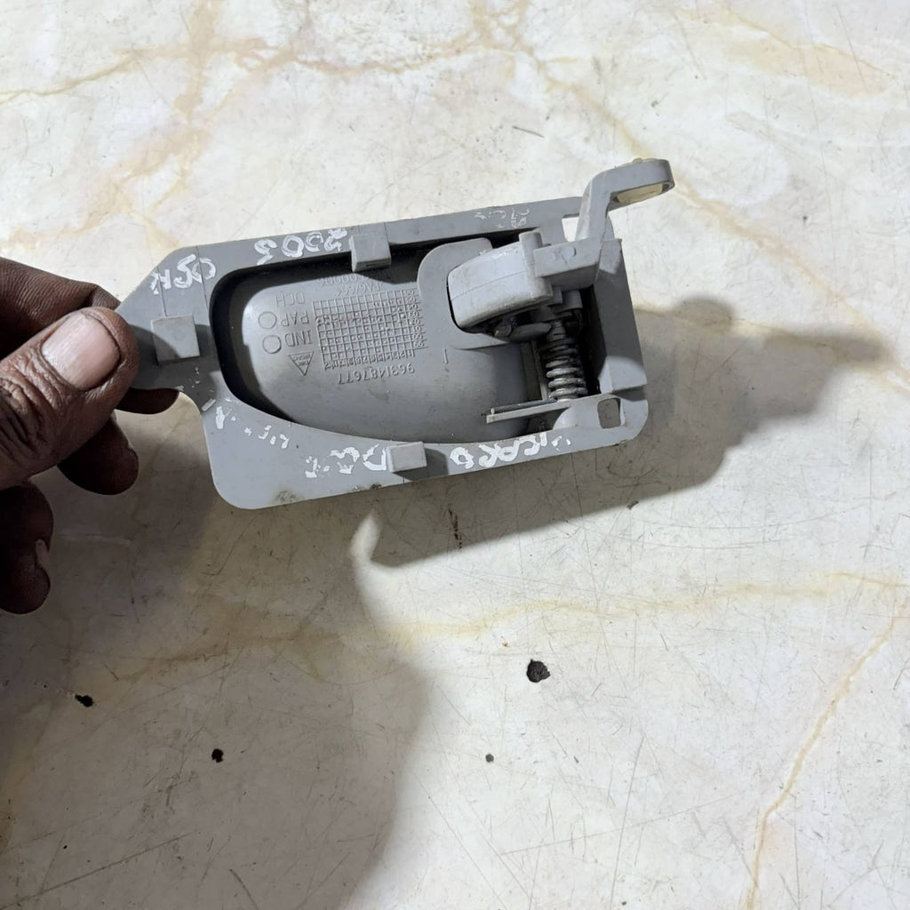 CITROEN XSARA PICASSO 2005 DRIVER REAR RIGHT INTERIOR DOOR HANDLE 9631487677