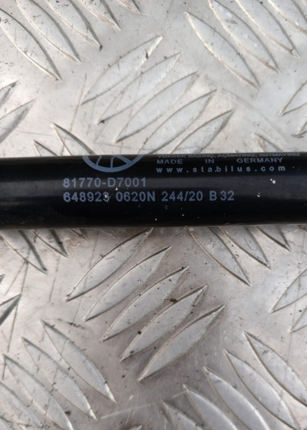 Hyundai Tucson Tailgate Gas Strut Left 81770-D7001 1.7 CRDi 2018 RHD 22638529