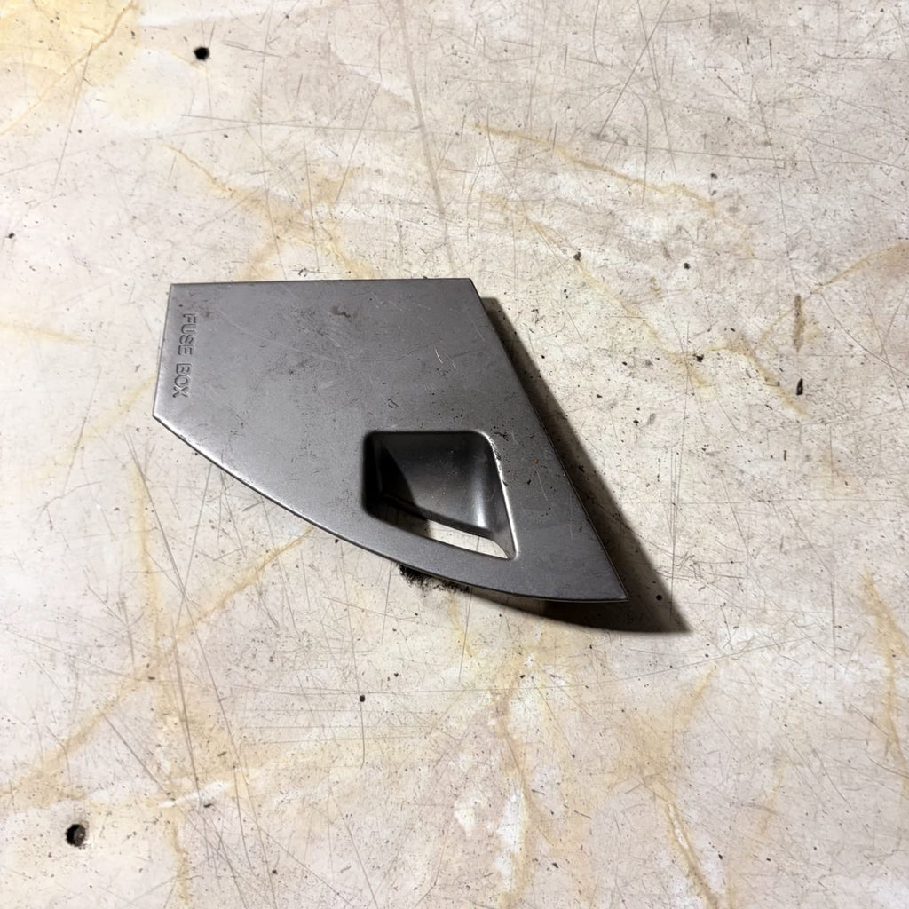Mazda 2 DE 1.4CD 50kW Diesel Interior Fuse box cover D65155551