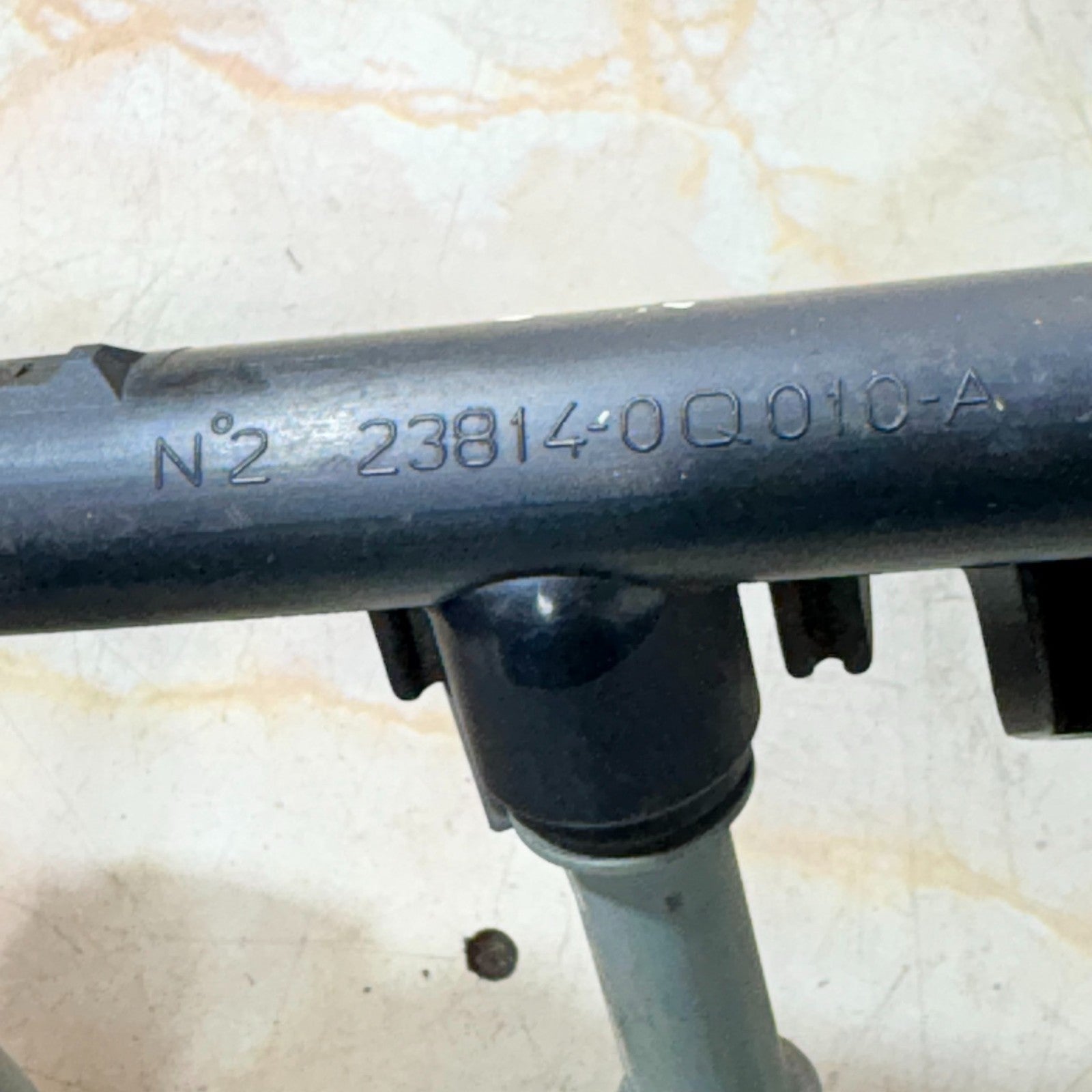 Toyota Aygo Citroen C1 Peugeot 107 1.0 Injector Fuel Rail 23814-0Q010-A 2005-14