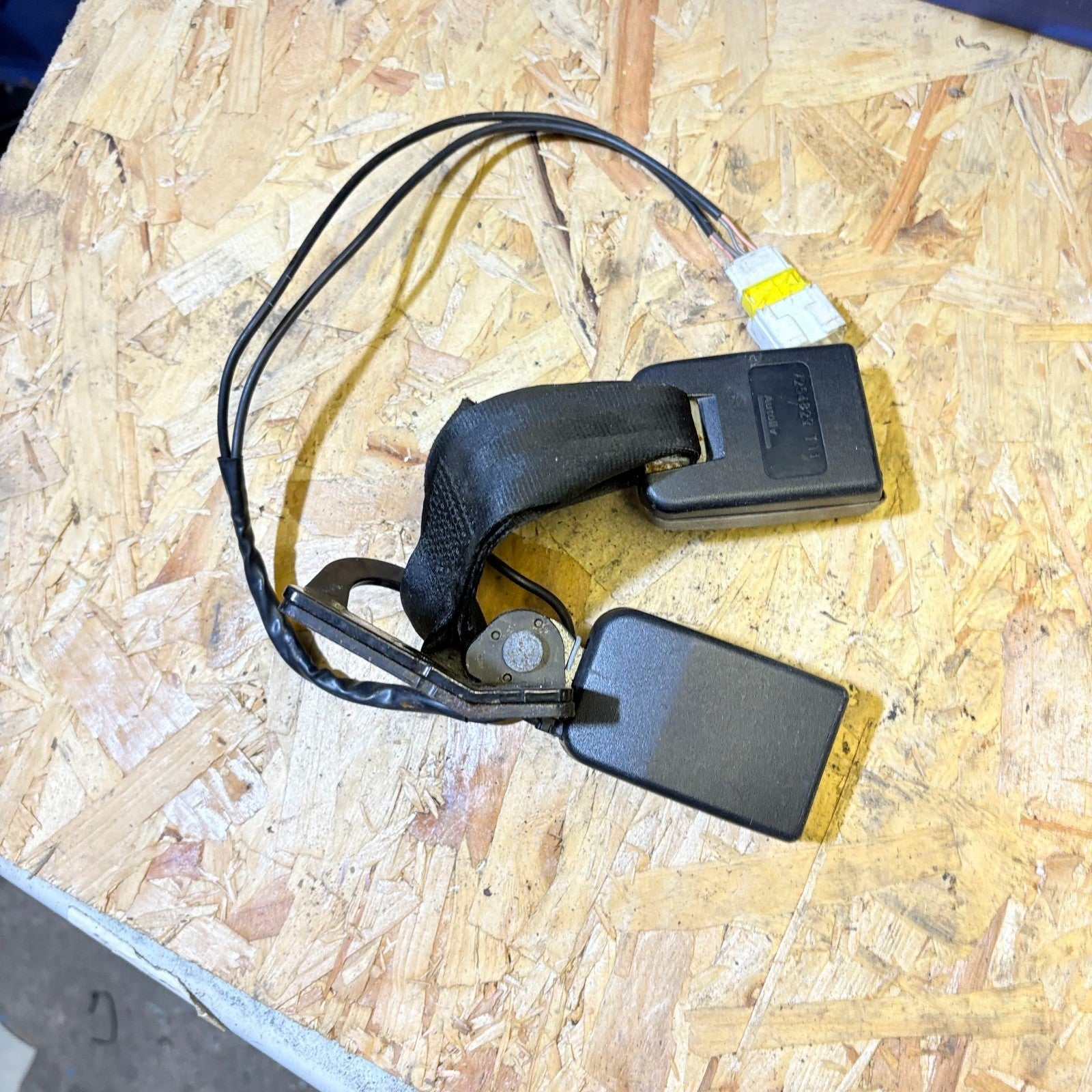 2008 CITROEN C4 OSR REAR DRIVER SIDE SEAT BELT STALK BUCKLE