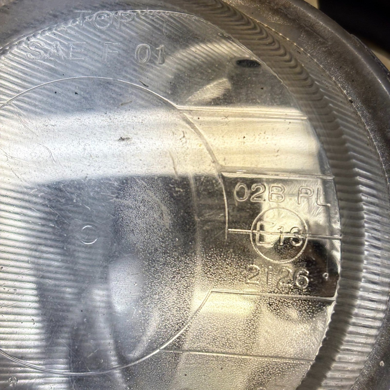 Kia Sorento 2006-2009 RH Driver Front Bumper Fog Light/Fog Lamp Assembly
