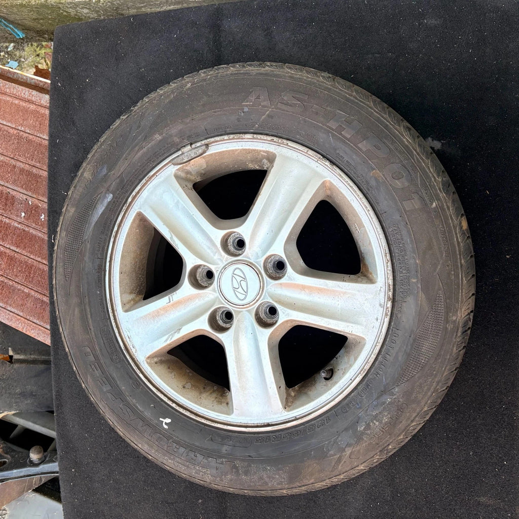 Hyundai i30 MK1 FD 07-12 15 Inch Alloy Wheel Rim 195/65R15 52910-2L100
