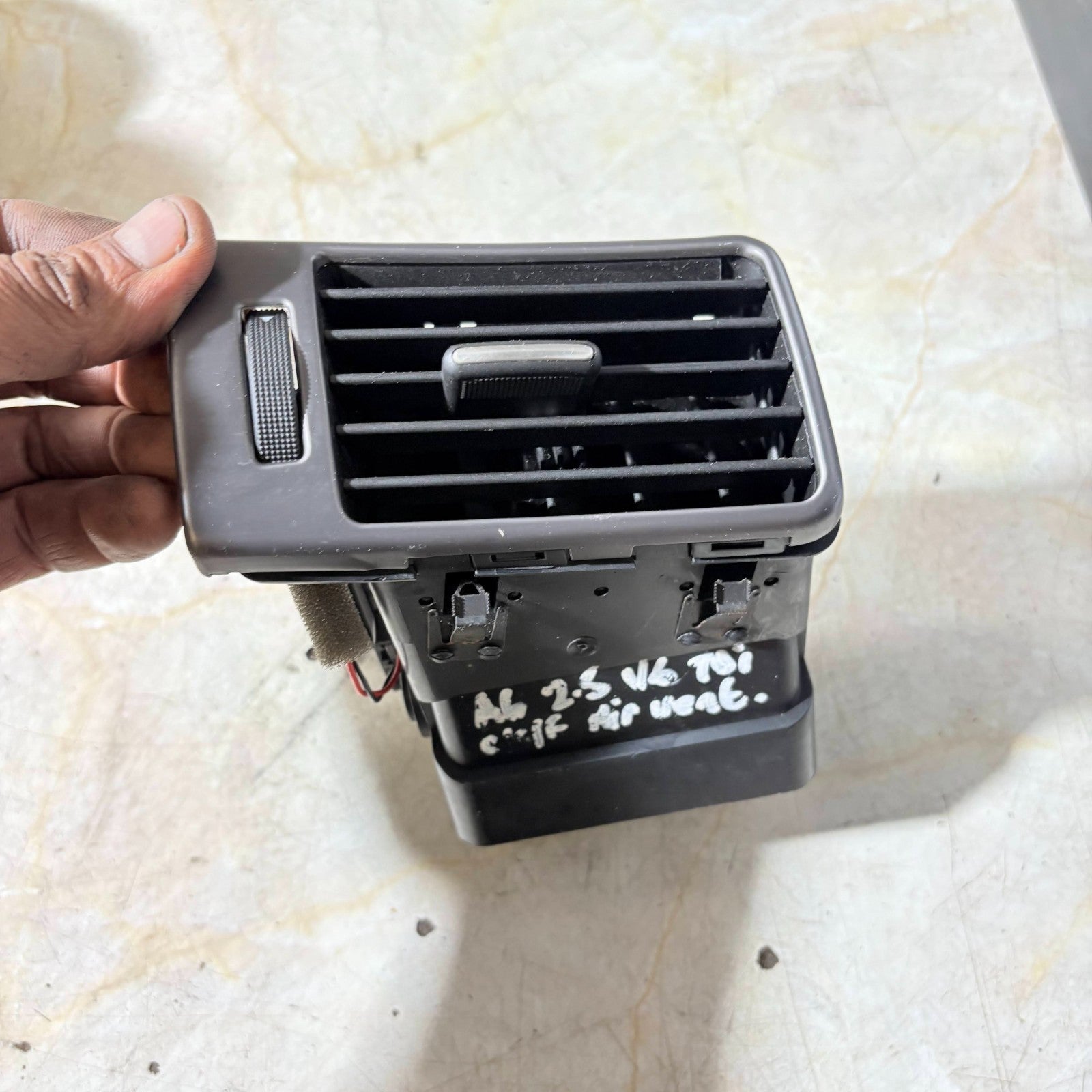 Audi A6 [99-05] Driver Right Front Heater/AC Grille Air Vent