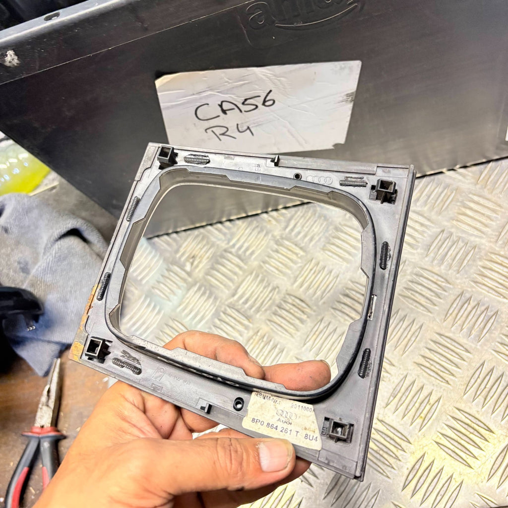 Audi A3 8P Central Console Tunnel Lining Mask Trim Bezel 8P0864261T 03-12