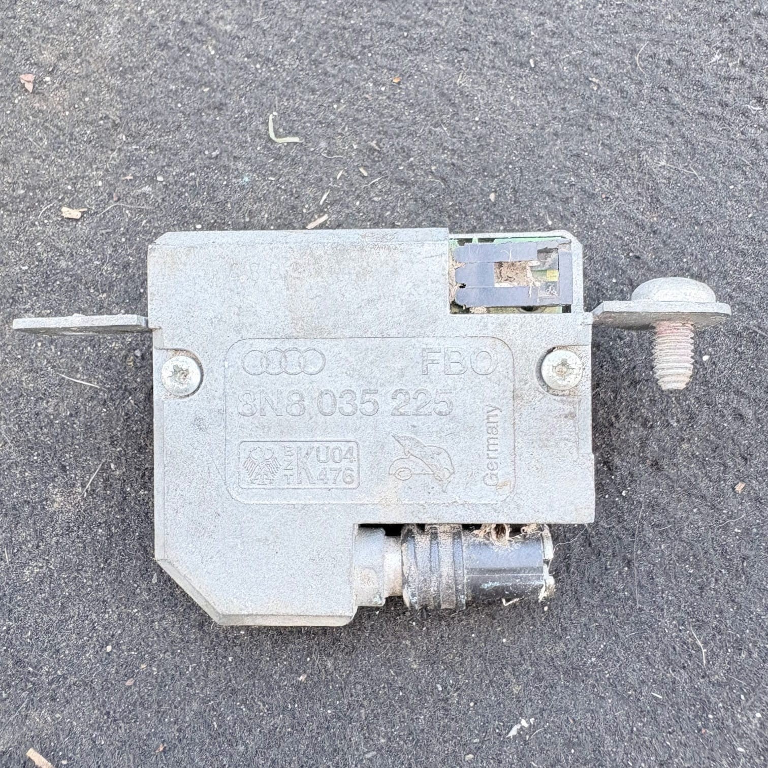 Audi TT Mk1 8N 1998-2006 Coupe Aerial Amplifier 8N8035225