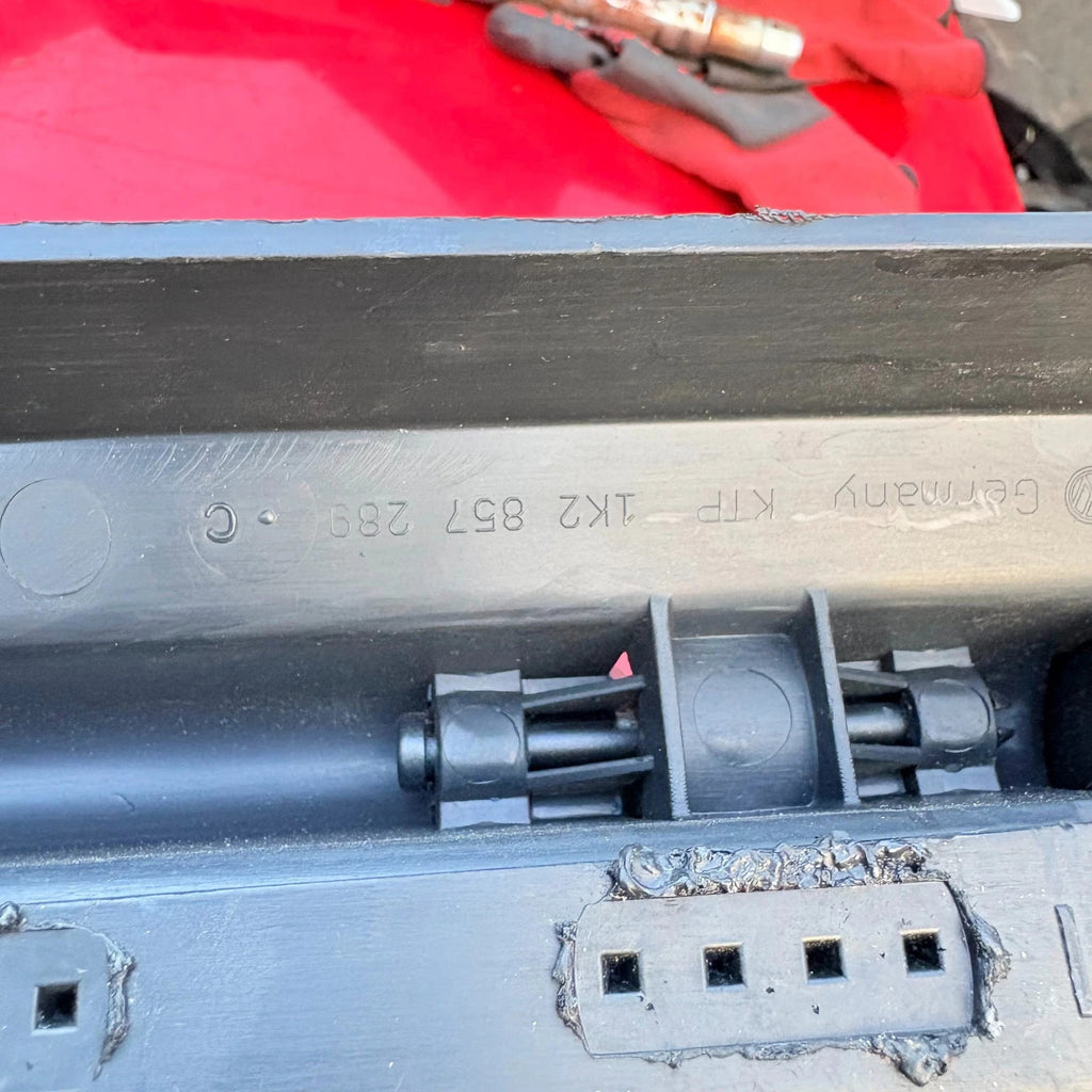 VW GOLF GLOVEBOX COMPLETE 1K2 857 097 AP