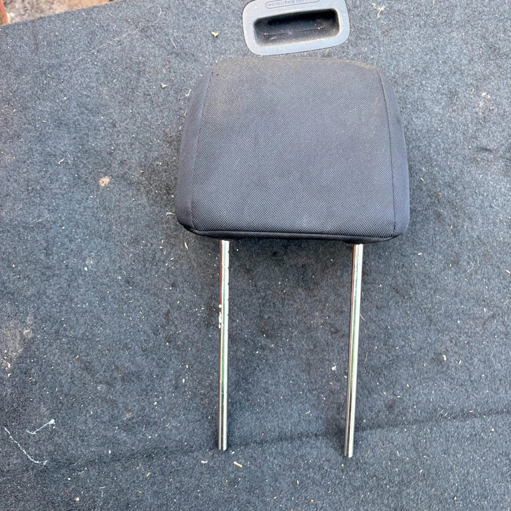 Hyundai i30 MK1 FD 07-12 Front Left Right Bucket Seat Cloth Headrest