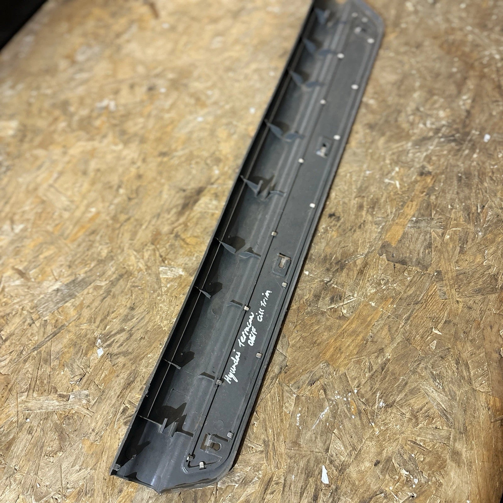 Door Sill Profile Right Ant DX Hyundai Terracan (HP) [01-08] 84260-H1002