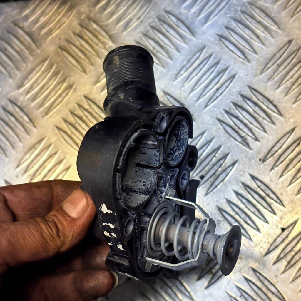 Citroen DS3/DS 3 1.2 VTi 82 Thermostat Housing Coolant Outlet 28996S01 2015-2019