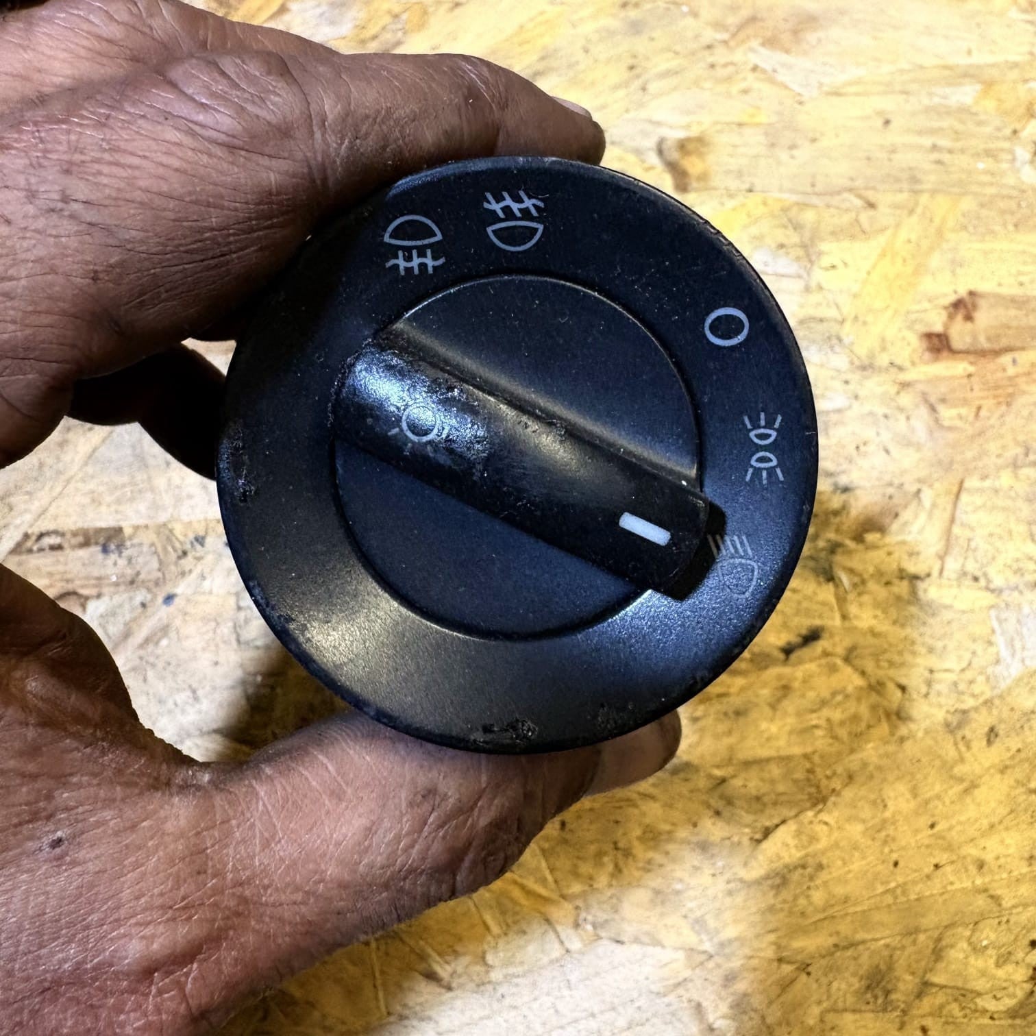 VOLKSWAGEN POLO HEADLIGHT CONTROL SWITCH 6Q0941531C #2