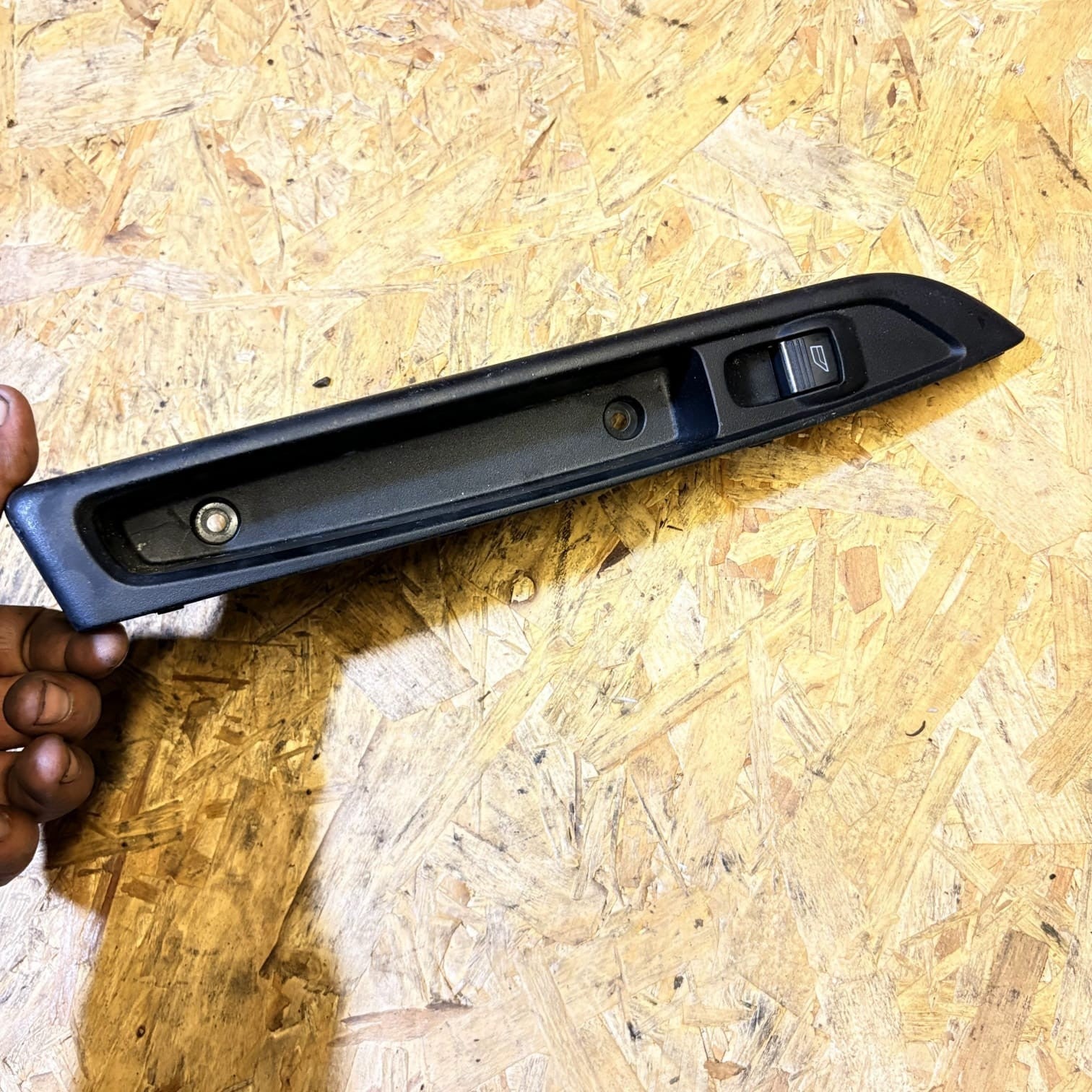 FORD B-MAX WINDOW SWITCH AV11-R226A37-ACW PASSENGER REAR SIDE 2012