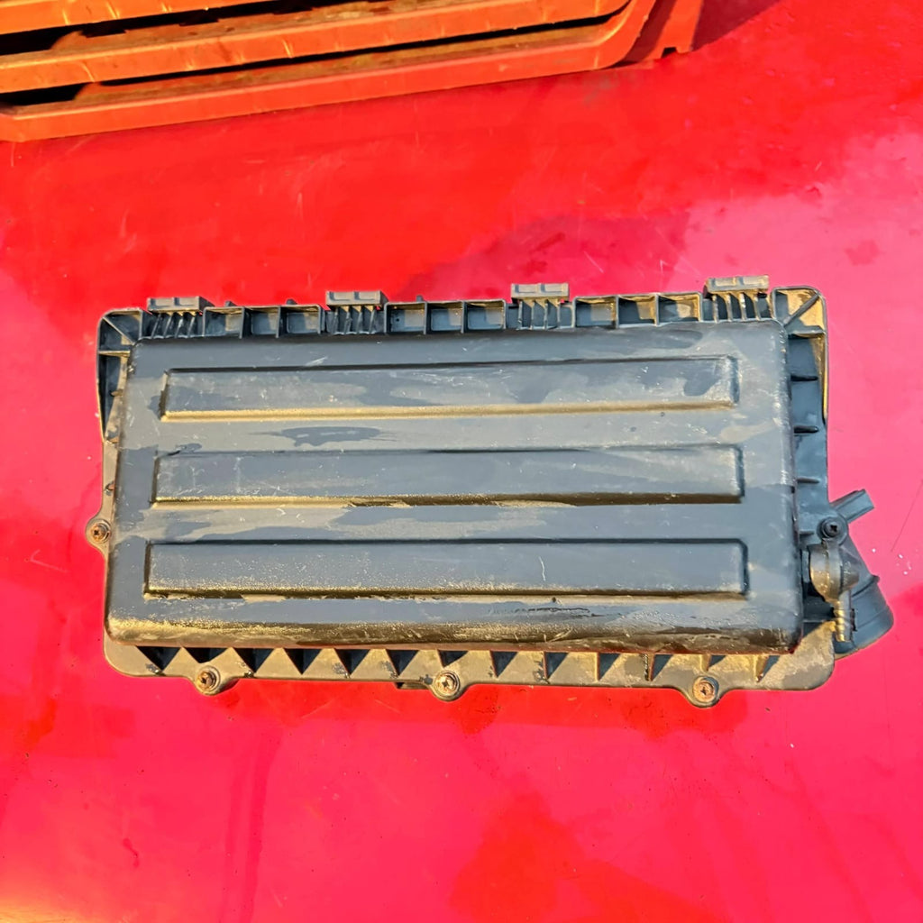 VW POLO MK4 2009 1.4 PETROL BUD AIR FILTER BOX 036129611CD 036129620H