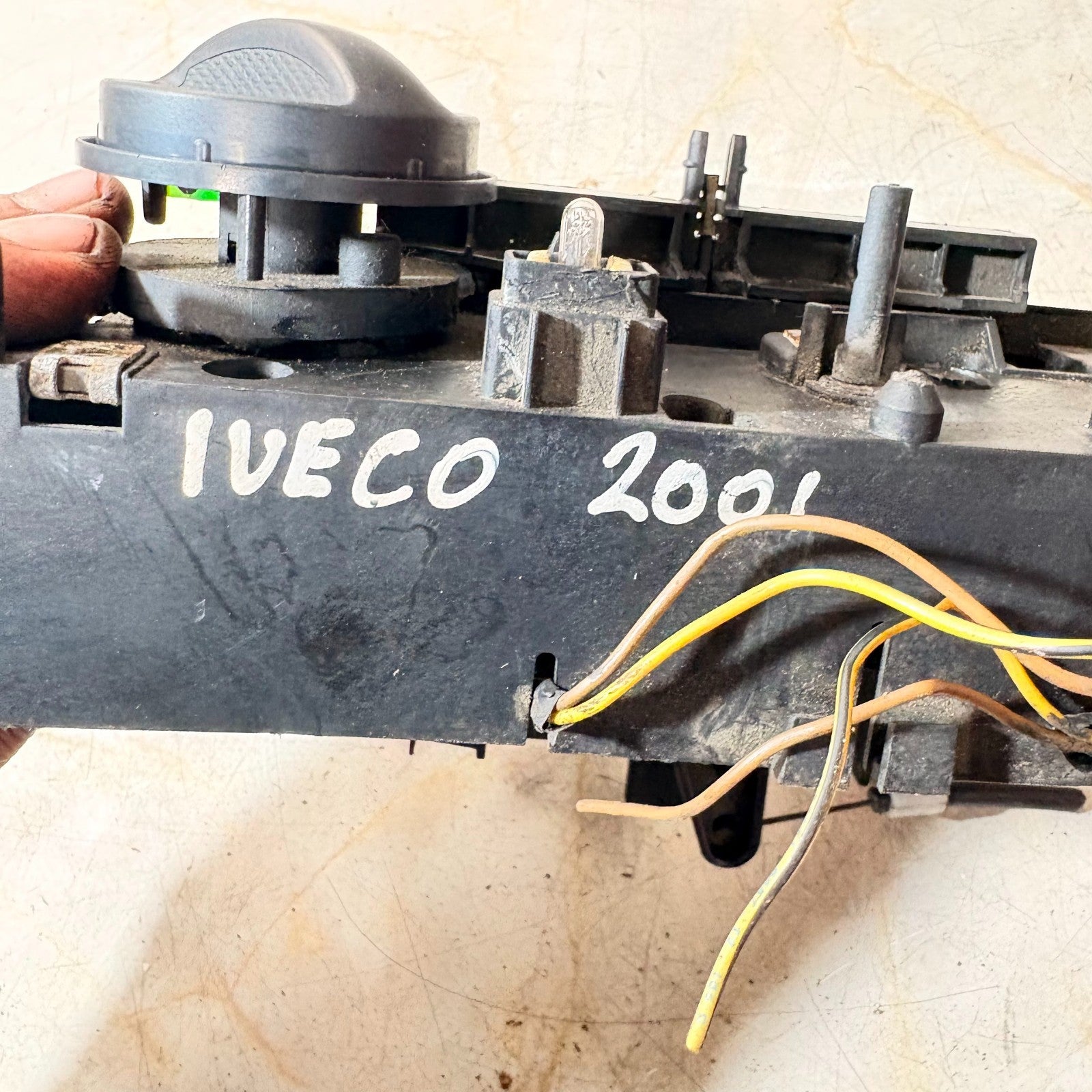 Iveco Daily III Heater Control Panel Manual Climate Switches Knobs 2001