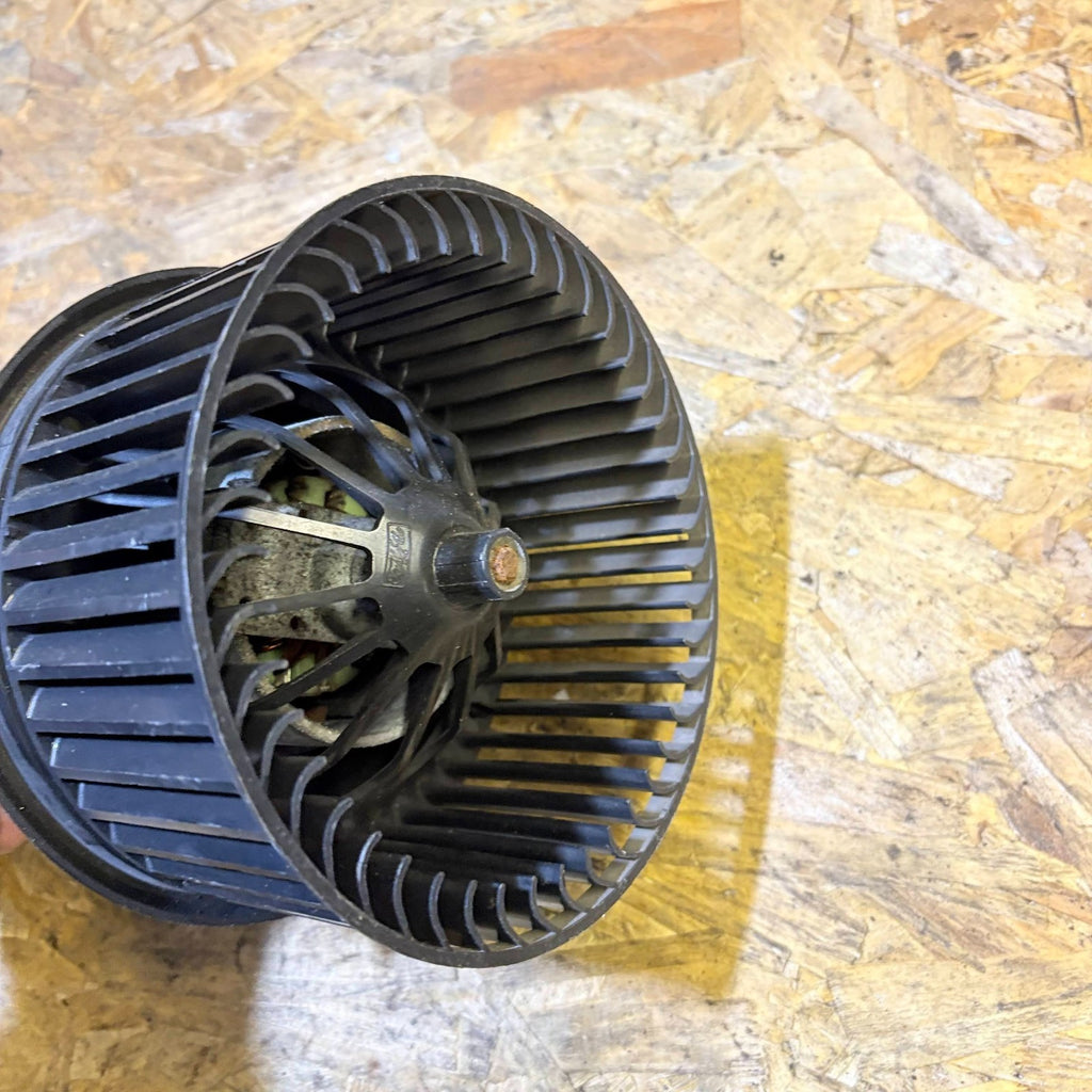 FORD FOCUS MK2 2004-2010 HEATER BLOWER MOTOR FAN 3M5H-18456-FC