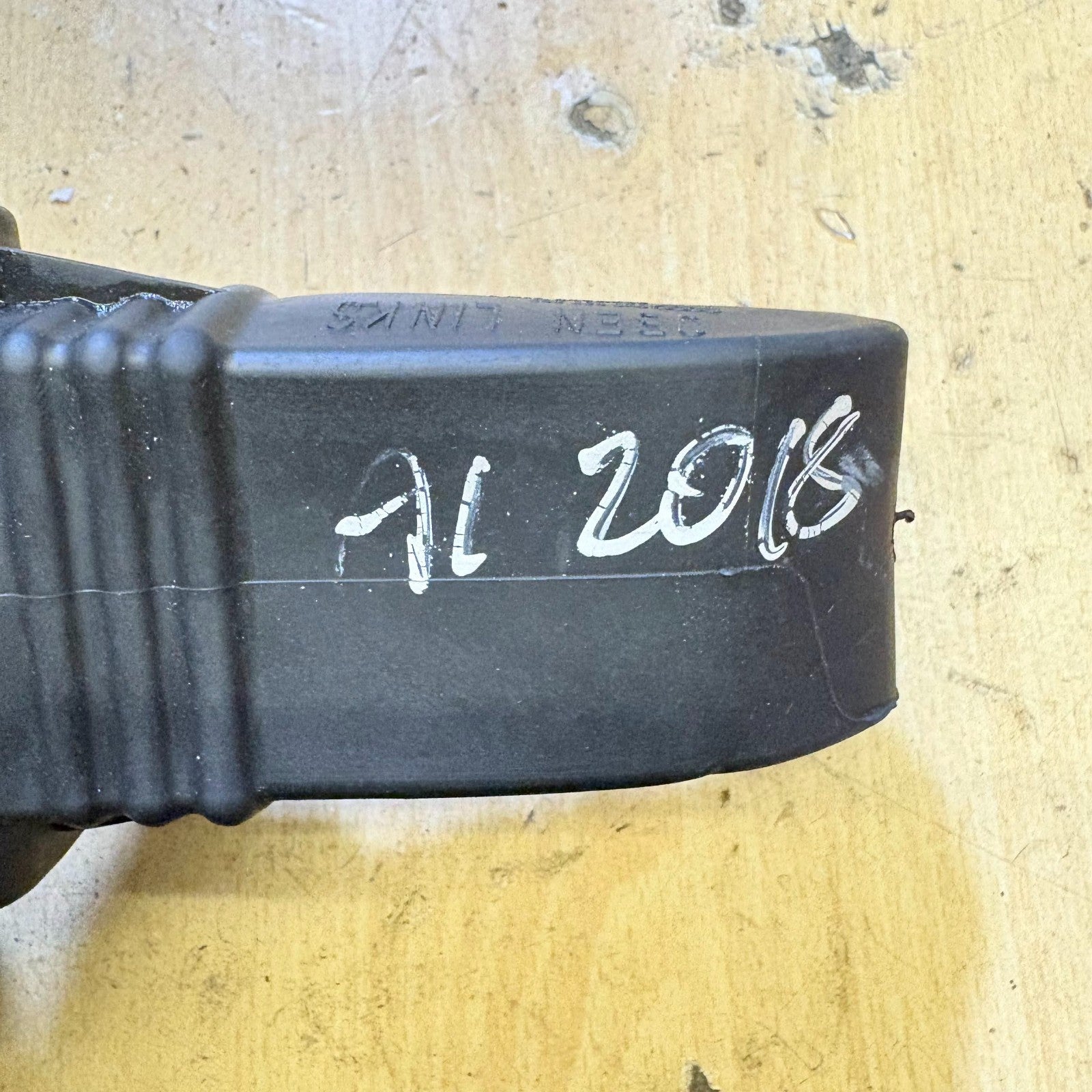 AUDI A1 2018-25 OFFSIDE RIGHT FRONT DOOR CHECK STRAP 8X0837267