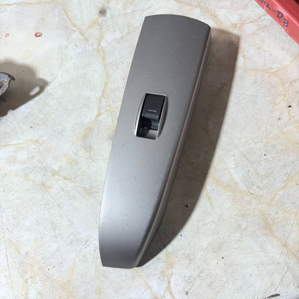 Toyota Prius Hybrid 2001-2009 Rear Driver Side Right Window Switch