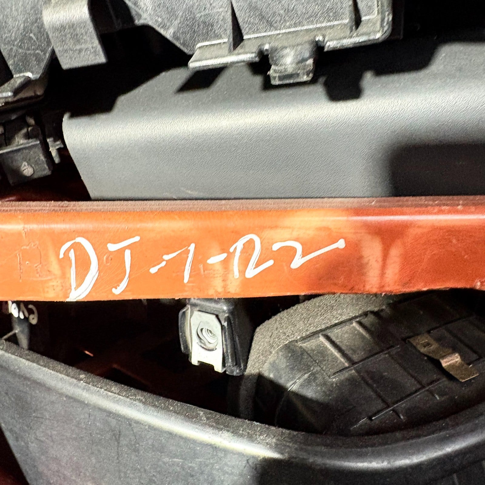 Ford Focus MK3 2011-2015 Fuel Filter Housing Bracket Mount AV6Q9B262AB
