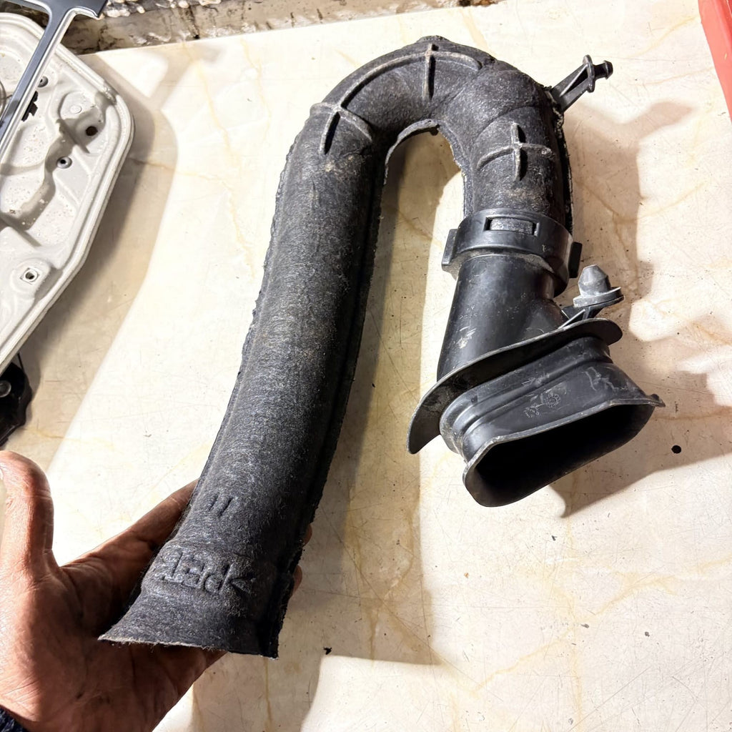 Chevrolet Aveo T300/Sonic 1.4 Turbo Intake Hose/Air Duct 95463566 12-20