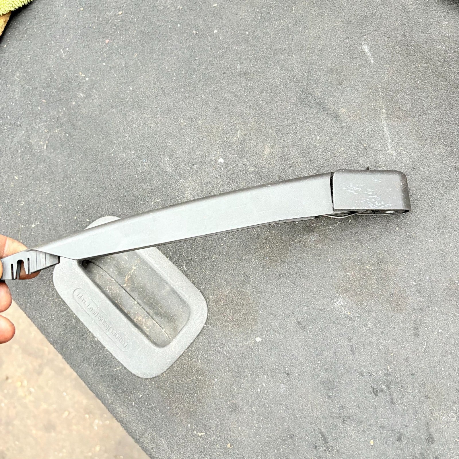 VAUXHALL CORSA REAR WIPER ARM 2028 5 DOOR HATCHBACK