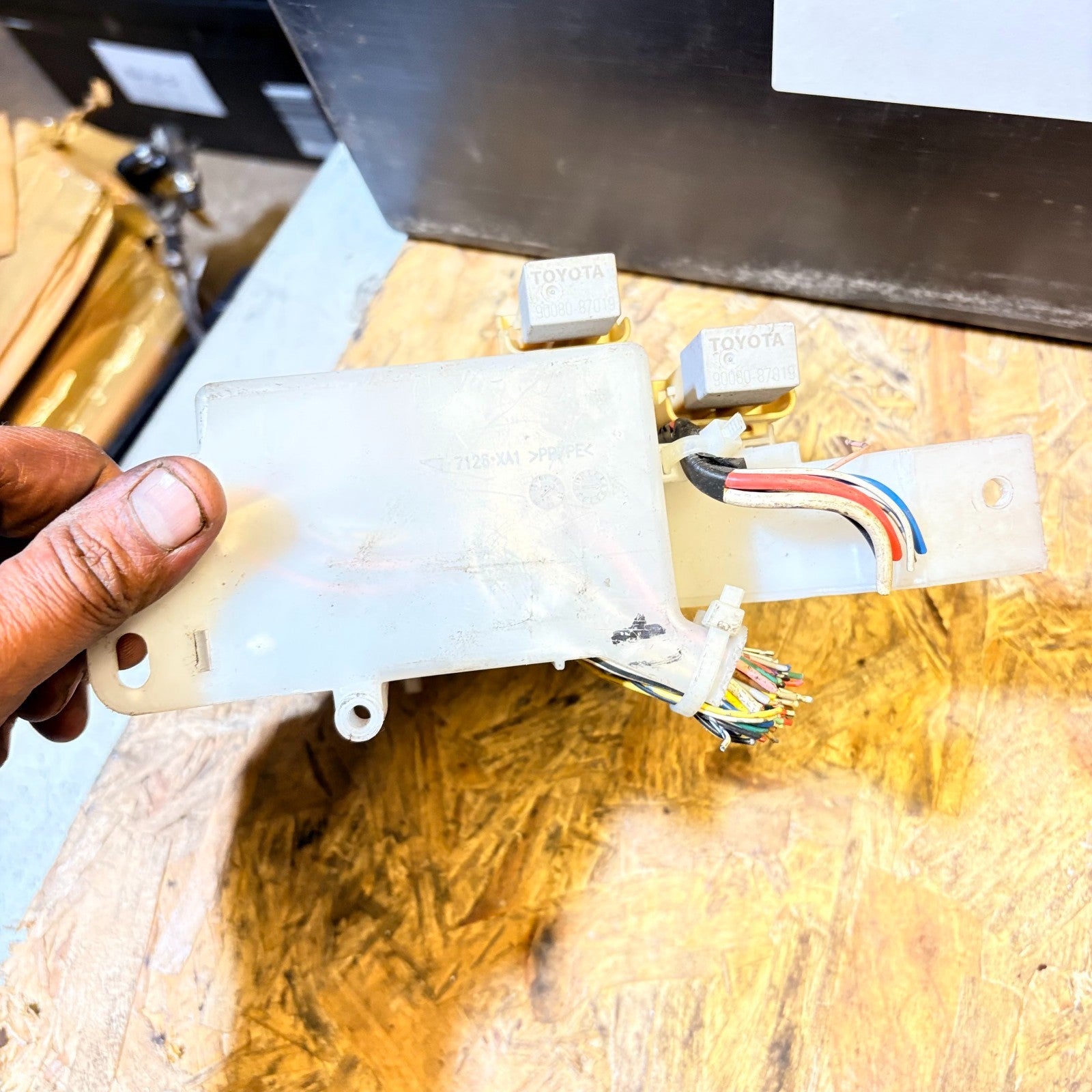 Fuse box for Citroen C1 2010