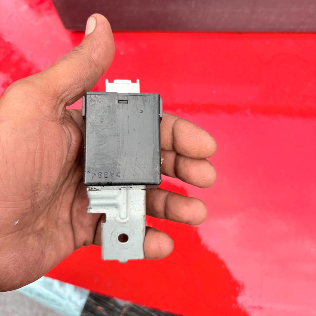 MAZDA 2 DE 1.3 Keyless Control Unit X1T8474M SKE126-01