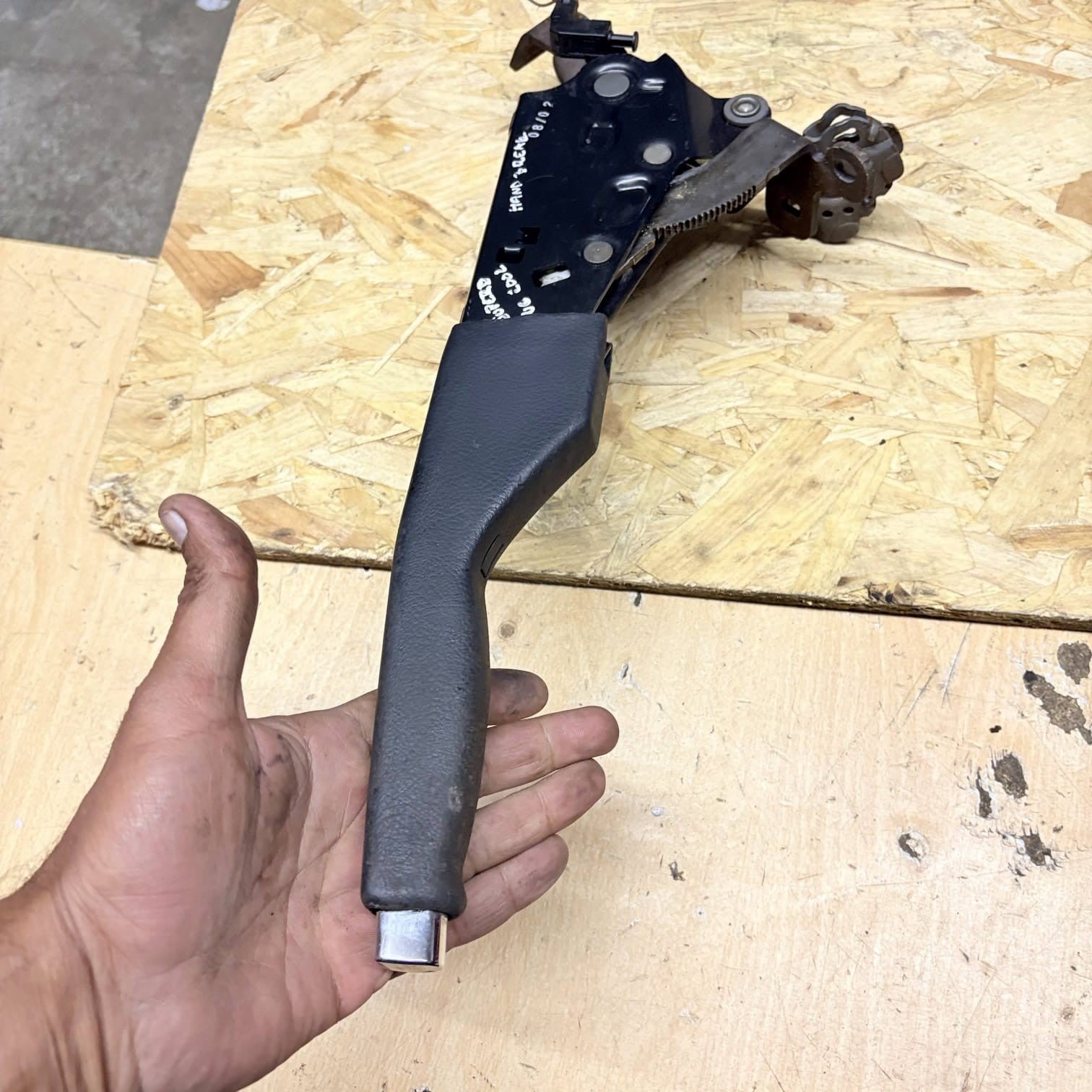 Hand Brake Lever for Skoda Superb UK706515-81 2002