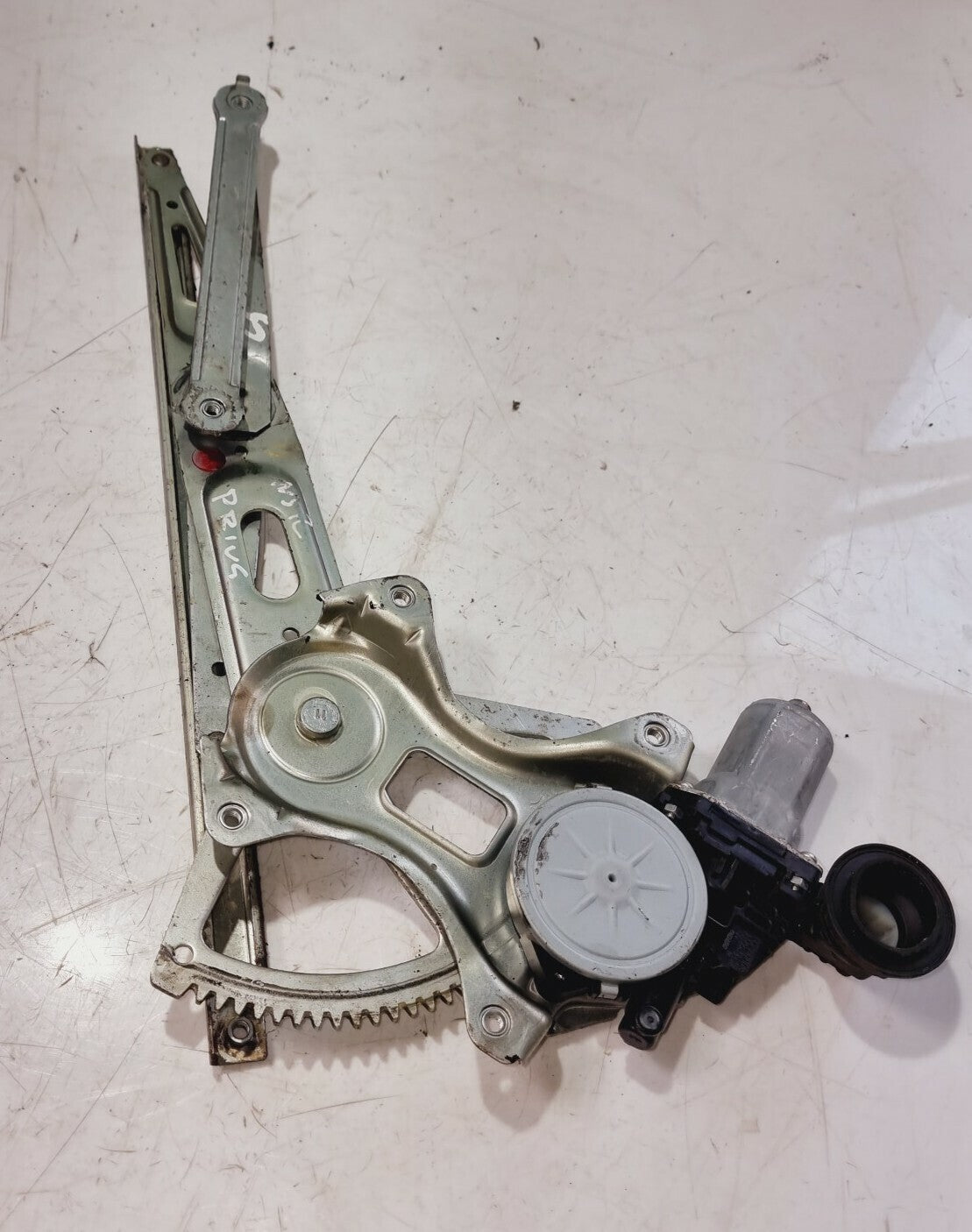Toyota Prius 04-09 Passenger Rear Window Regulator 6980252070 0000370126