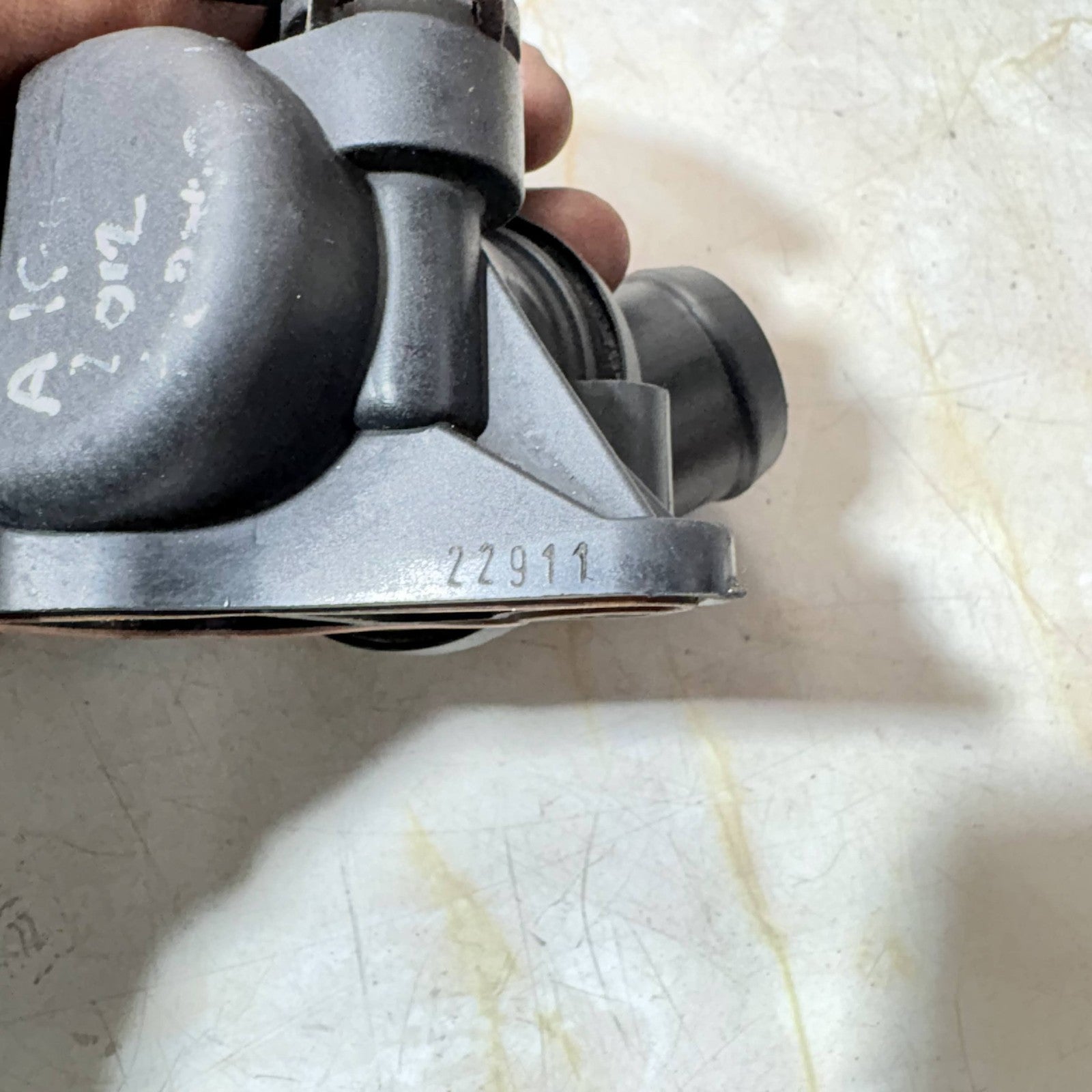 MERCEDES A SERIES 2012 THERMOSTAT & HOUSING A266 203 06 75