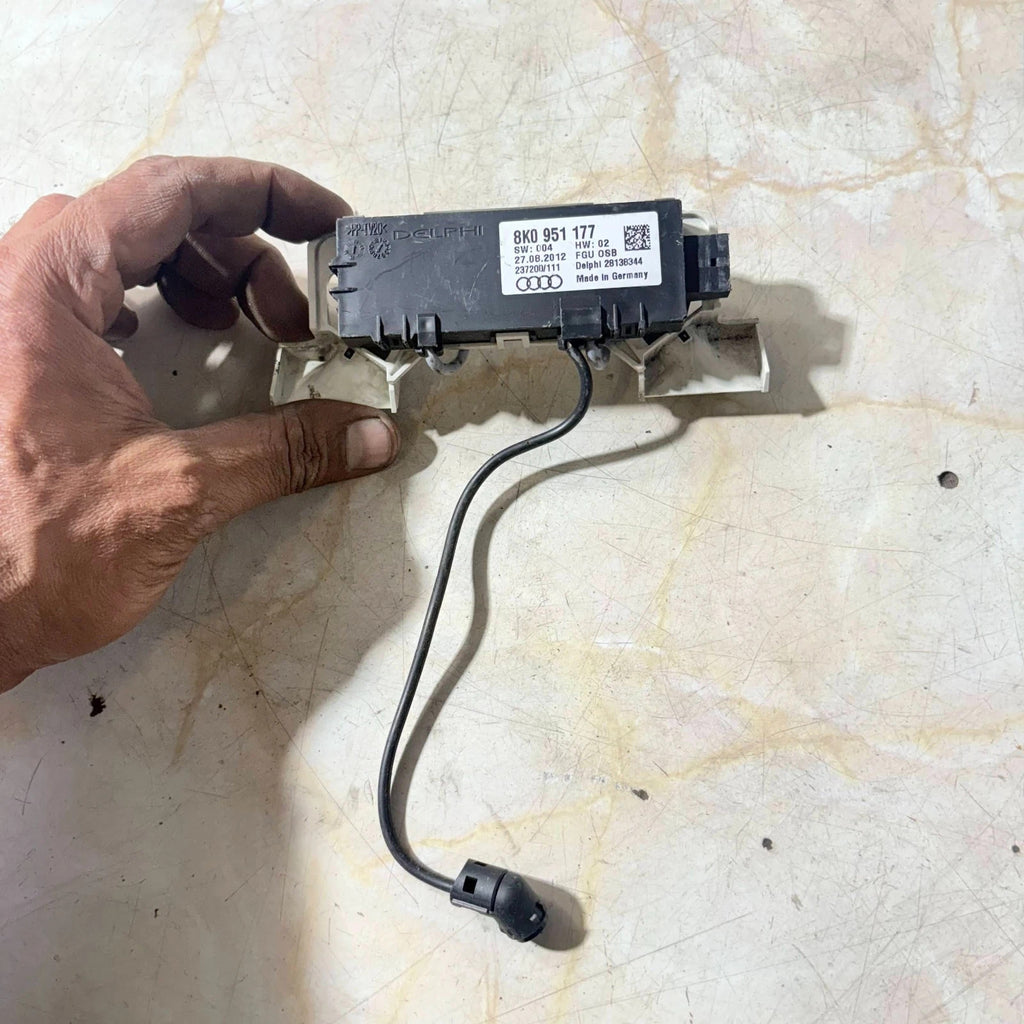 Audi A4 A5 Roof Alarm Movement Sensor 8K0951177