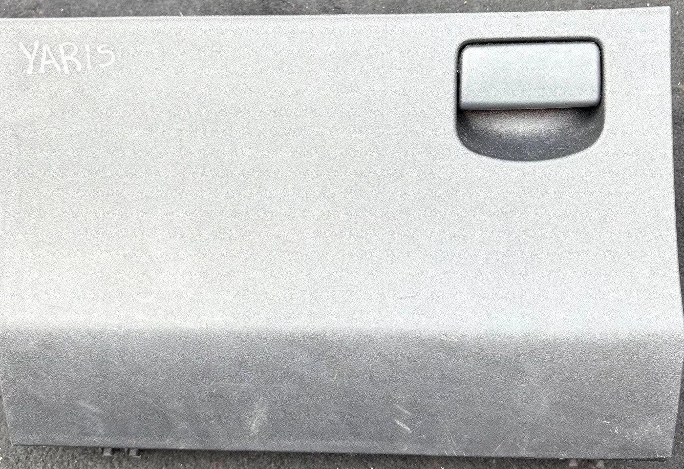 Toyota Yaris MK2 XP90 Passenger Upper Glove Box Lid Dashboard Compartment 05-11