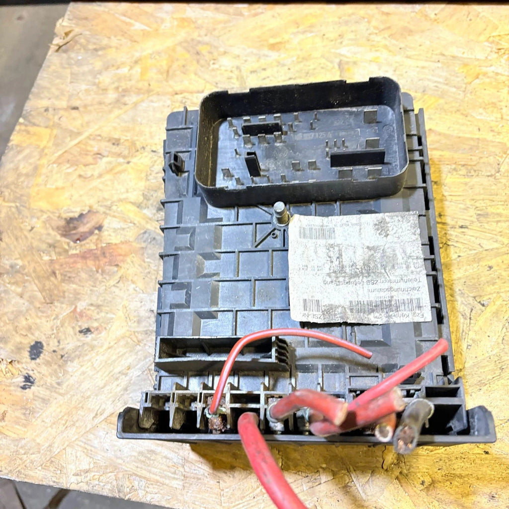 2006 - 2010 VolksWagen Passat Fuse Box Relay Control Module 1K0 937 125 A
