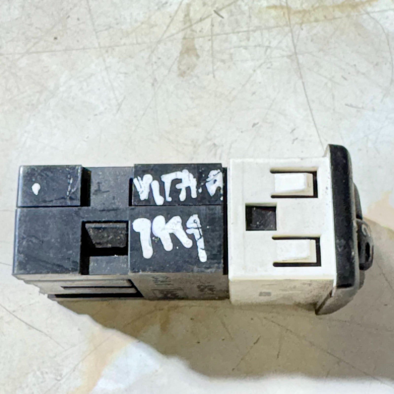 32932074 Light Control for SUZUKI GRAND VITARA 3 PUERTAS 1999