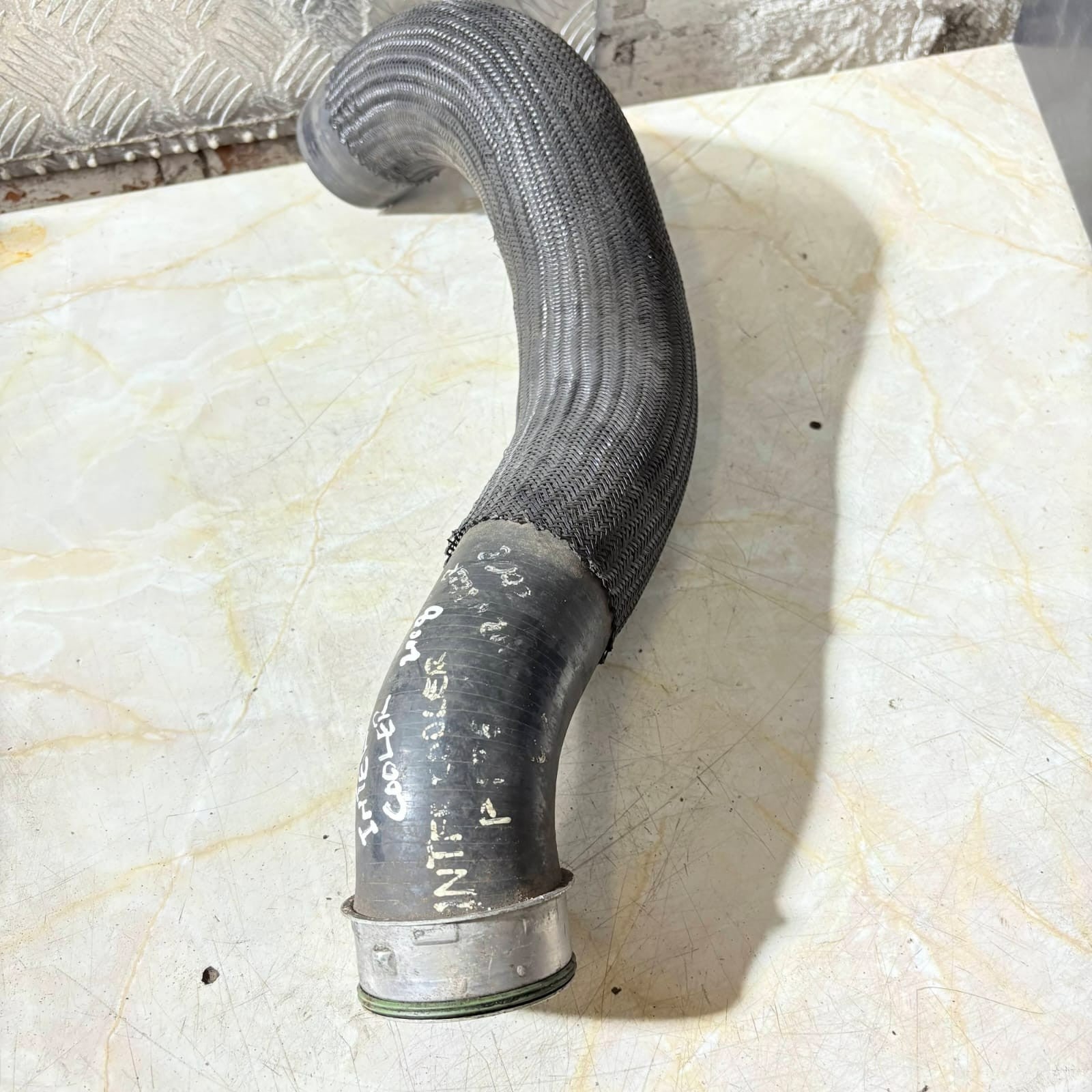 VOLVO RADIATOR HOSE 2008