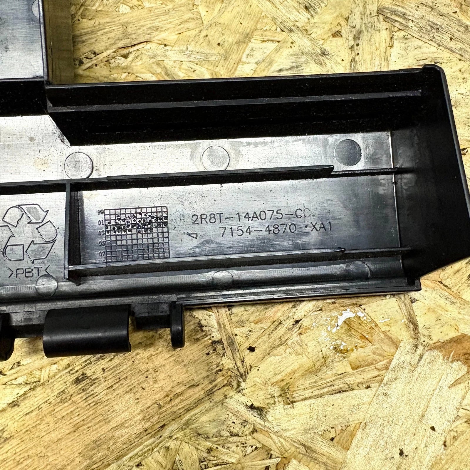 Jaguar S-Type X200 2000-2008 Fuse/Relay Box Lid Cover 2R8T14A075CC