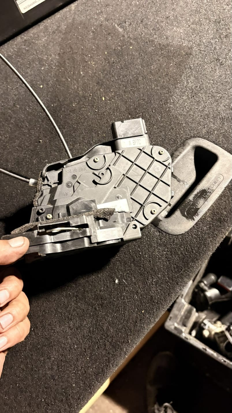 MAZDA 5 Sedan BK Rear Right Door Lock FA10B09C 2005 11181496