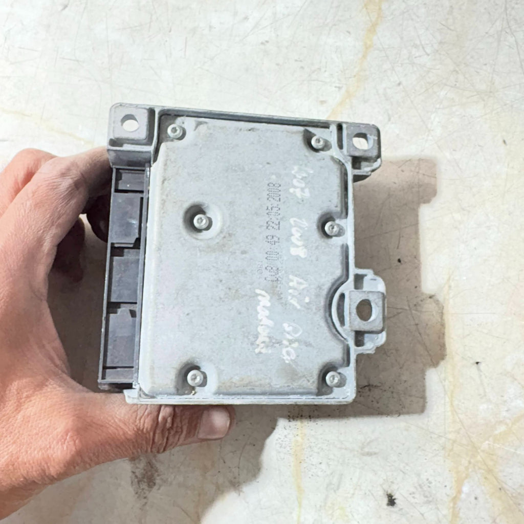 Peugeot 407 2004-2009 Airbag Controle Module Engine Control Unit 9655880880