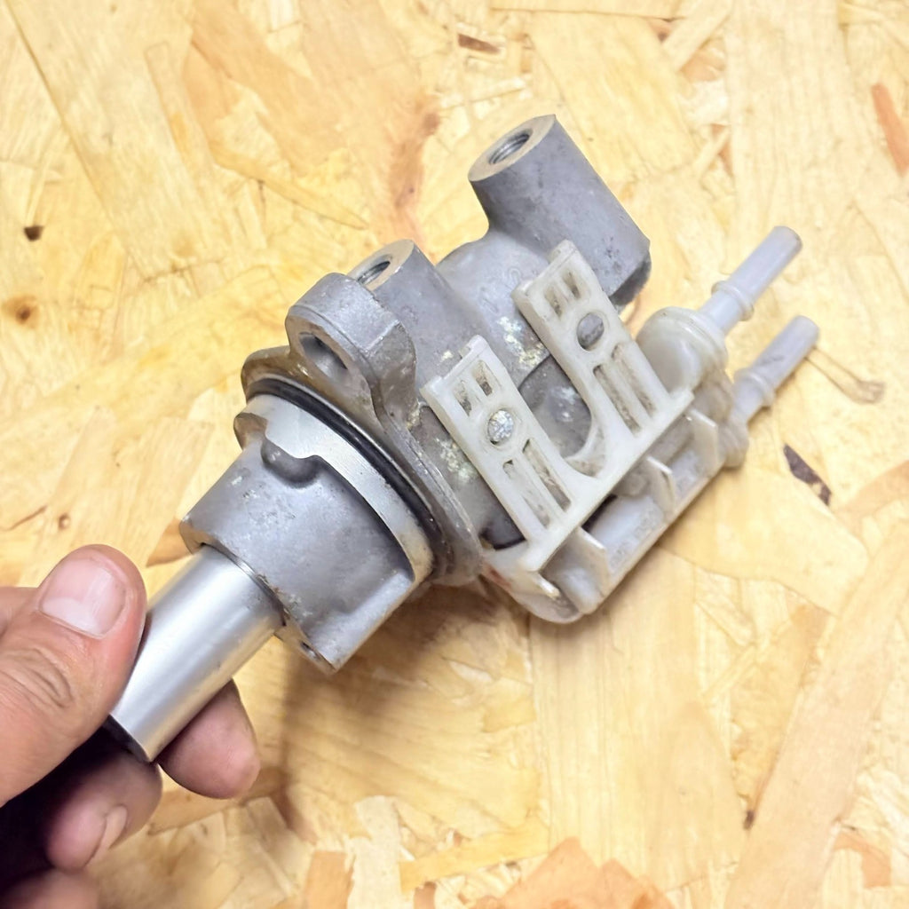 Vauxhall Corsa D 2007-2014 Brake Master Cylinder Reservoir RHD NonESP 0204254463