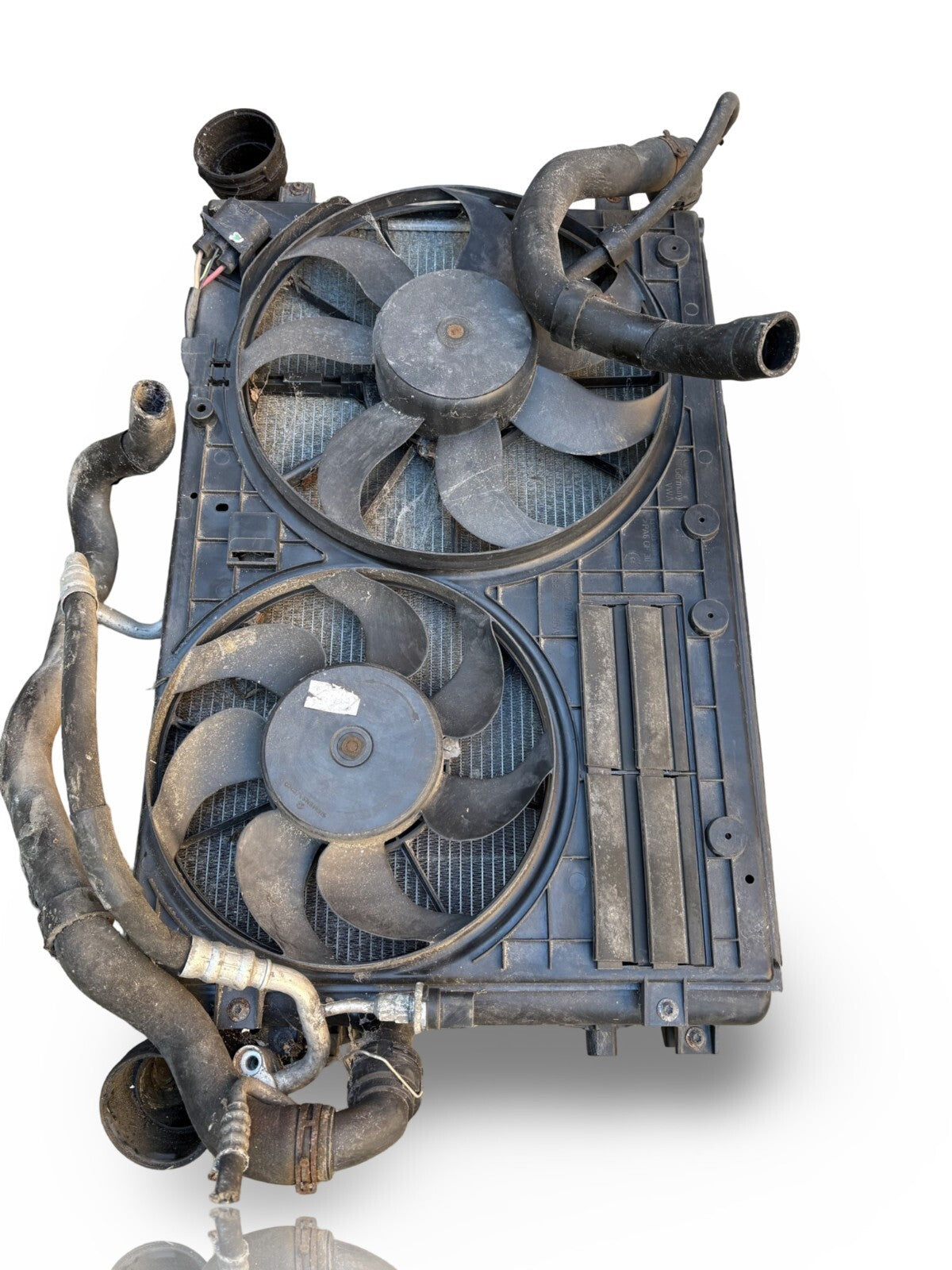 Volkswagen Touran I 2004 Diesel radiator cooling fan 1355D300185 DEV453977