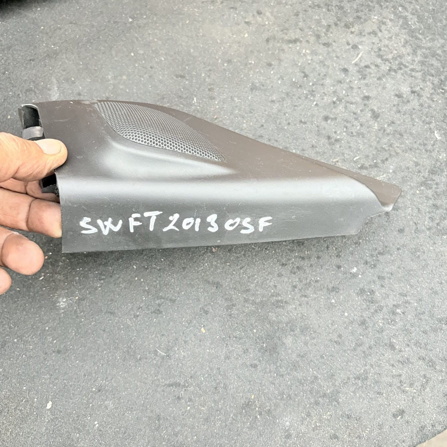 SUZUKI SWIFT 2010-2017 RH Front Door Mirror Triangle Tweeter Trim 84750-68L1R