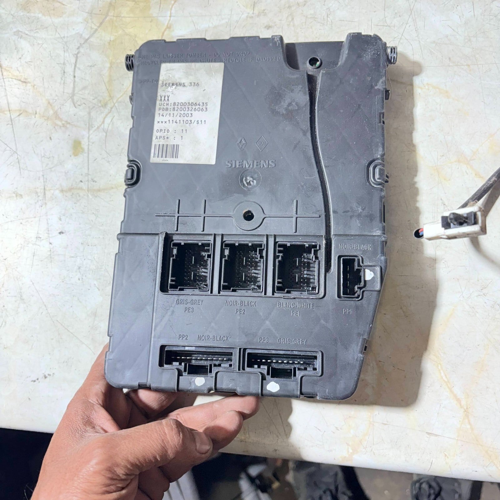 Renault Megane Mk2 03-08 Comfort Body Control Module 8200306435
