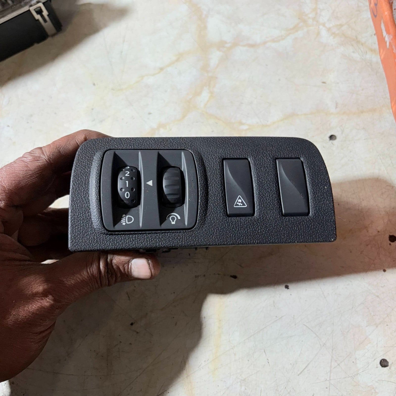 RENAULT MEGANE MK3 2008-2016 FRONT HEADLIGHT LEVEL ADJUSTMENT CONTROL SWITCH