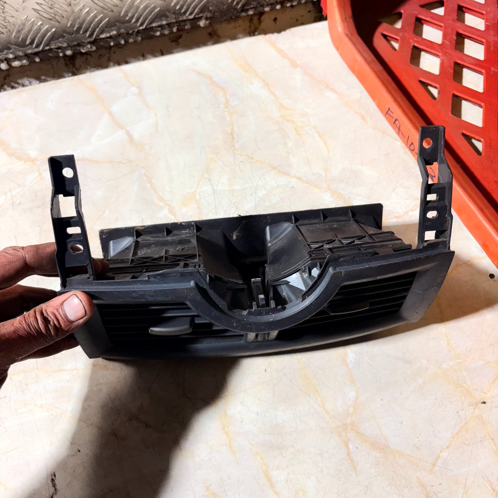 A1026774 Air Nozzle Ventilation Grille Renault Megan