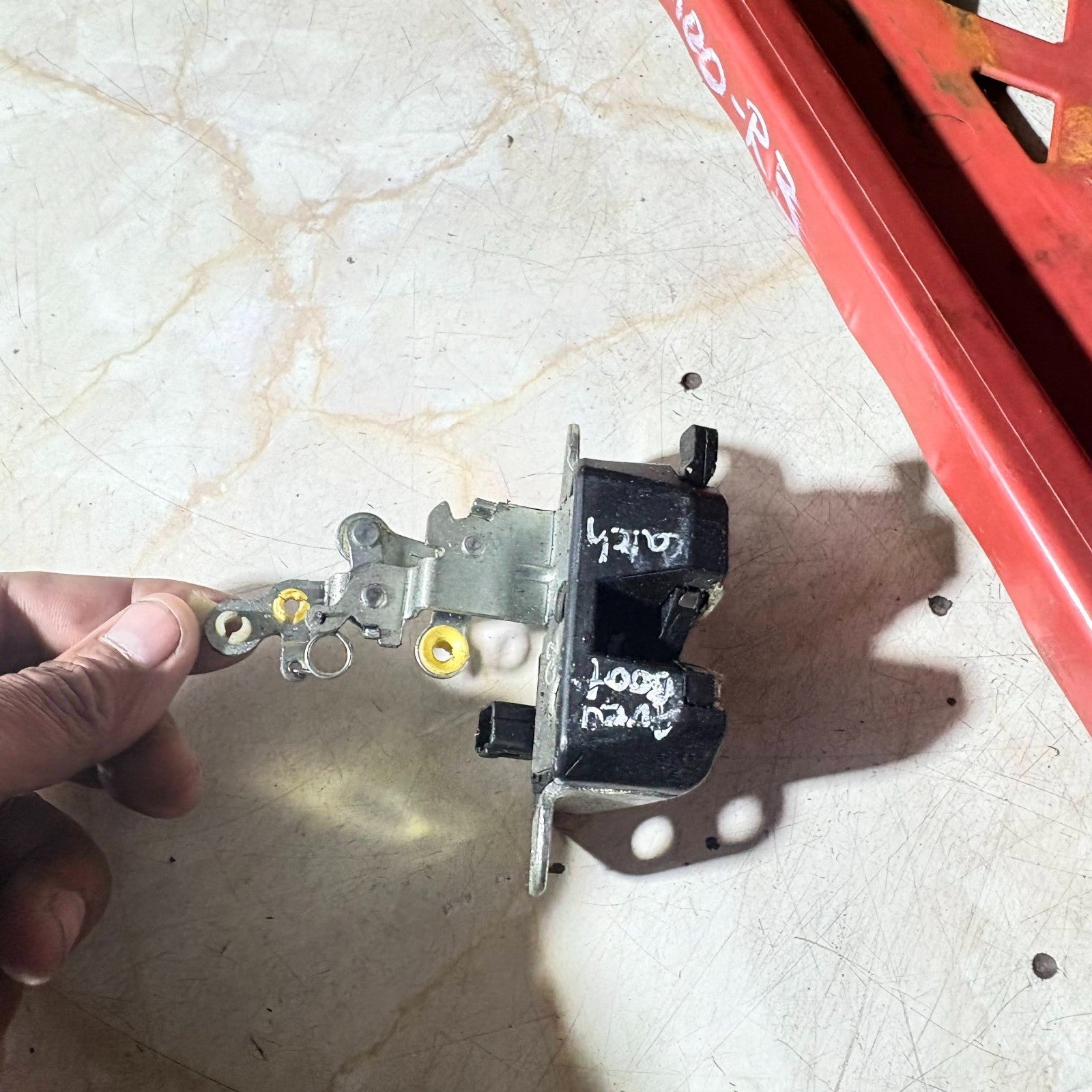 Chevrolet Aveo Hatchback Tailgate Boot Lock Latch Mechanism 9M29 RHD