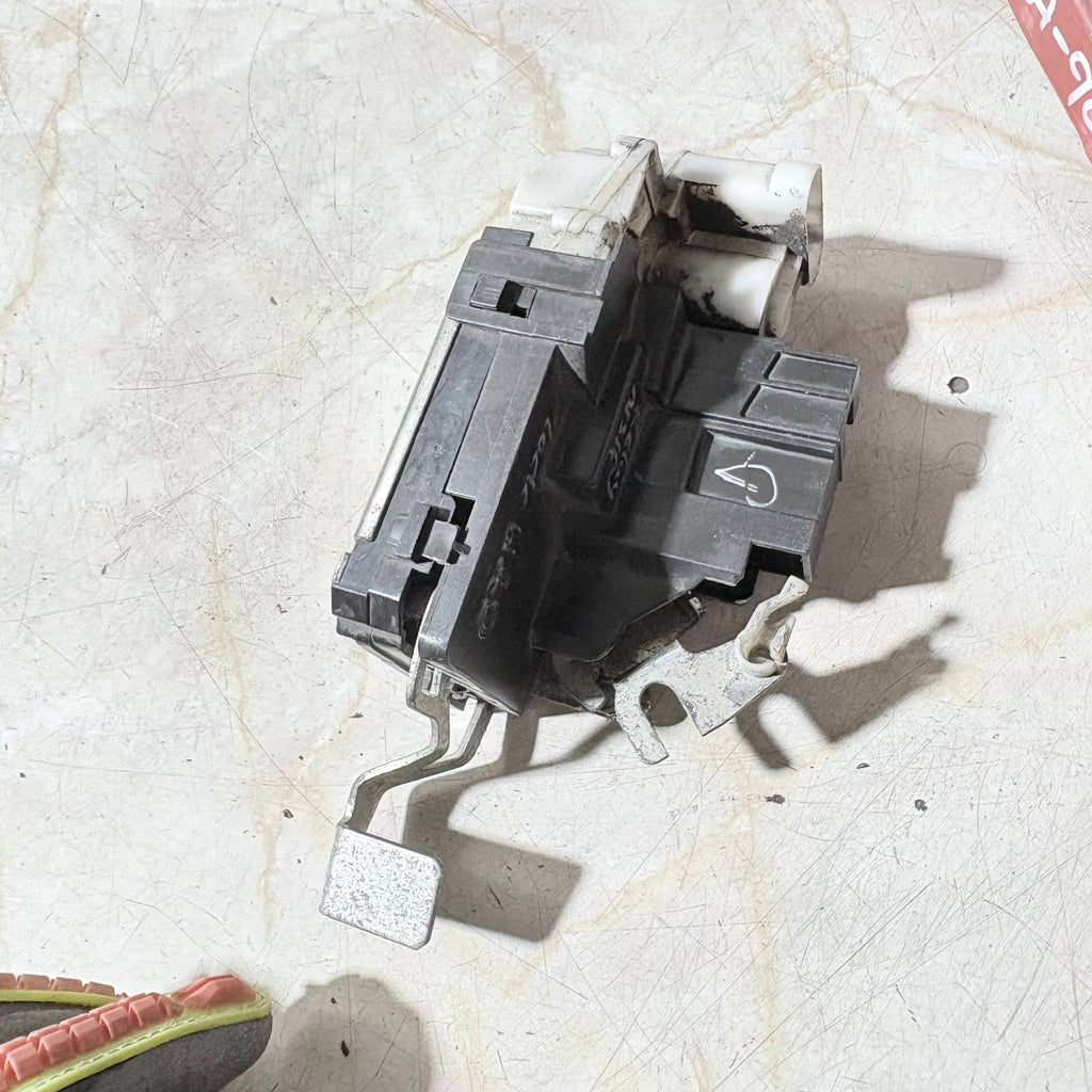 Citroen Relay 2002-2006 Front Left Door Lock Latch Mechanism N/S ()
