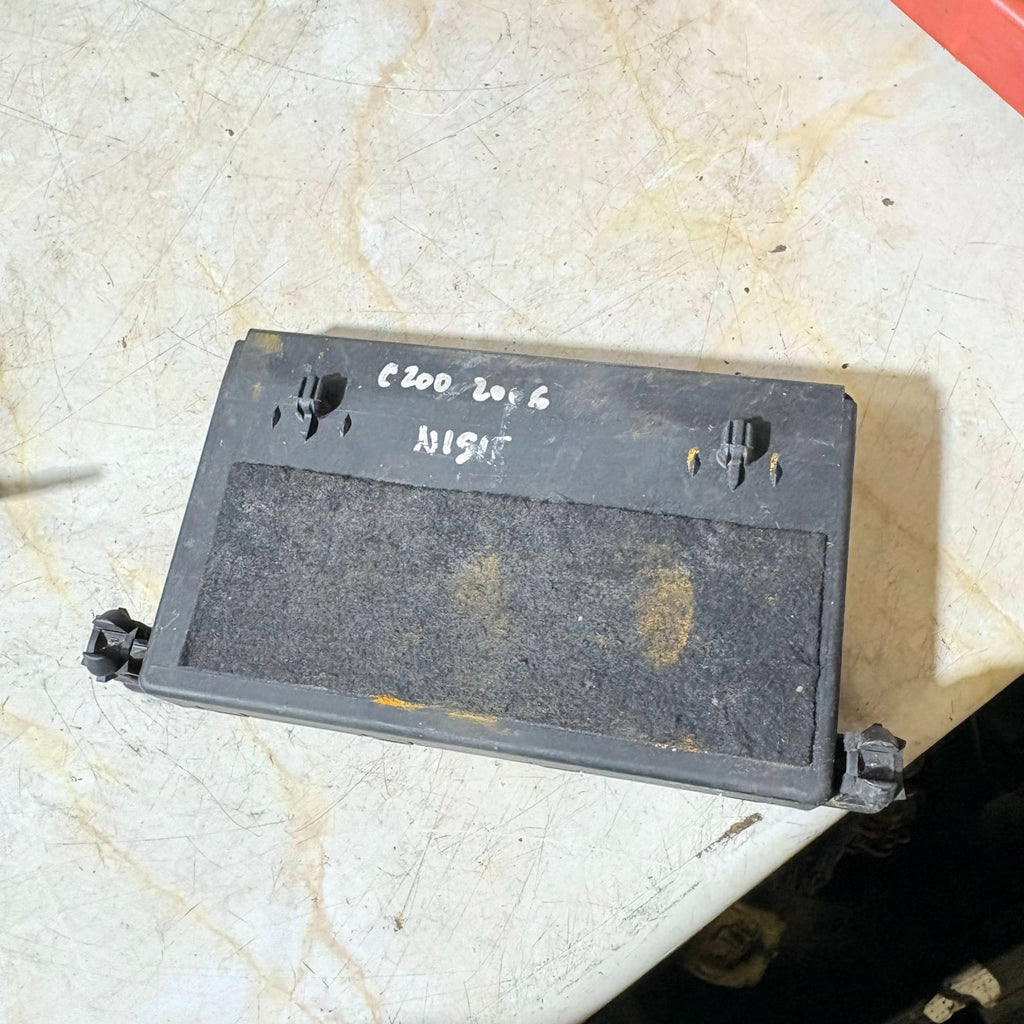MERCEDES C CLASS C200 LEFT FRONT DOOR CONTROL MODULE A 203 820 15 85